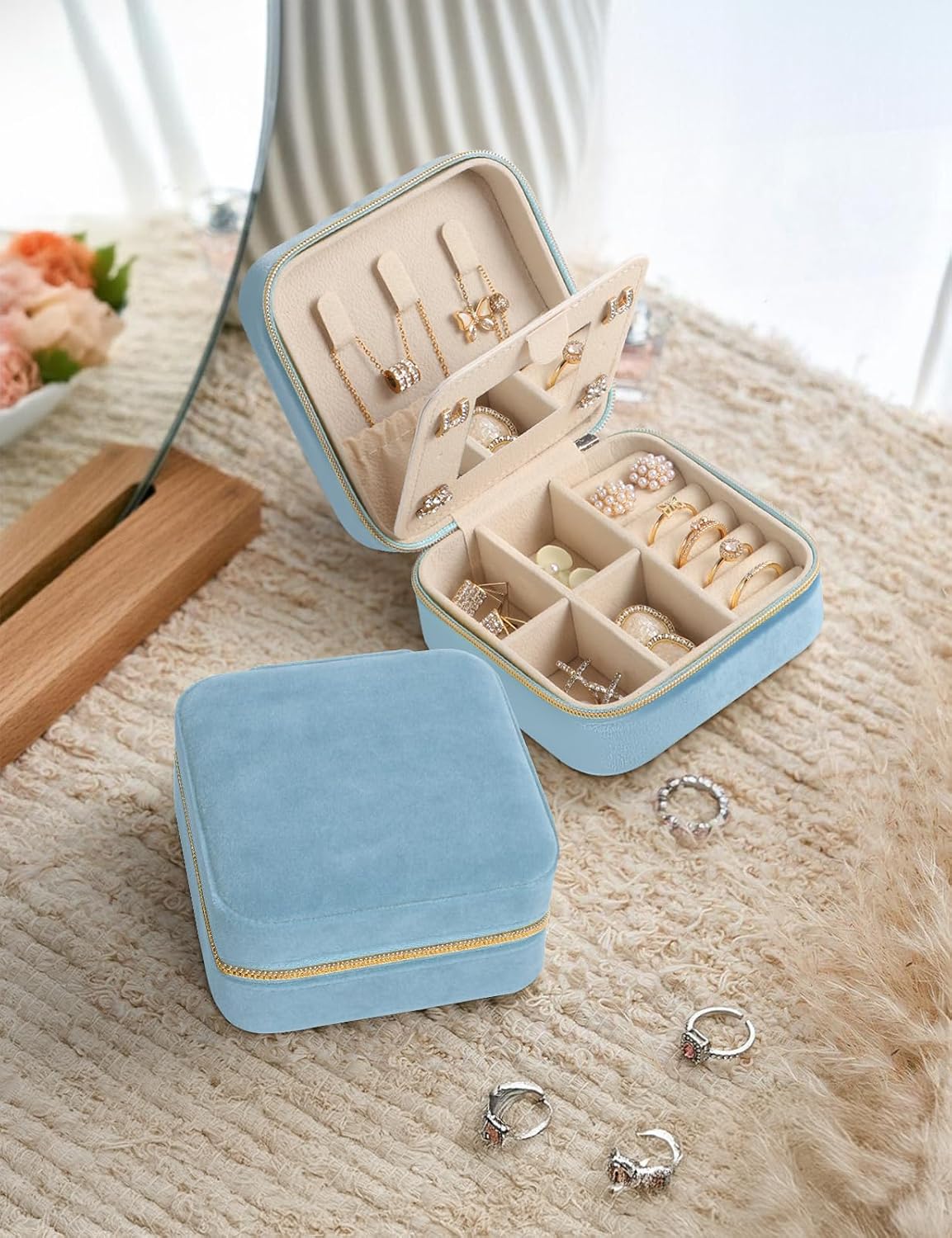 Travel Jewelry Case Small Jewelry Box Jewelry Organizer Storage Case Portable PU Leather Mini Jewelry Travel Case for Girls Womens Earring, Necklace, Rings,Bracelets
