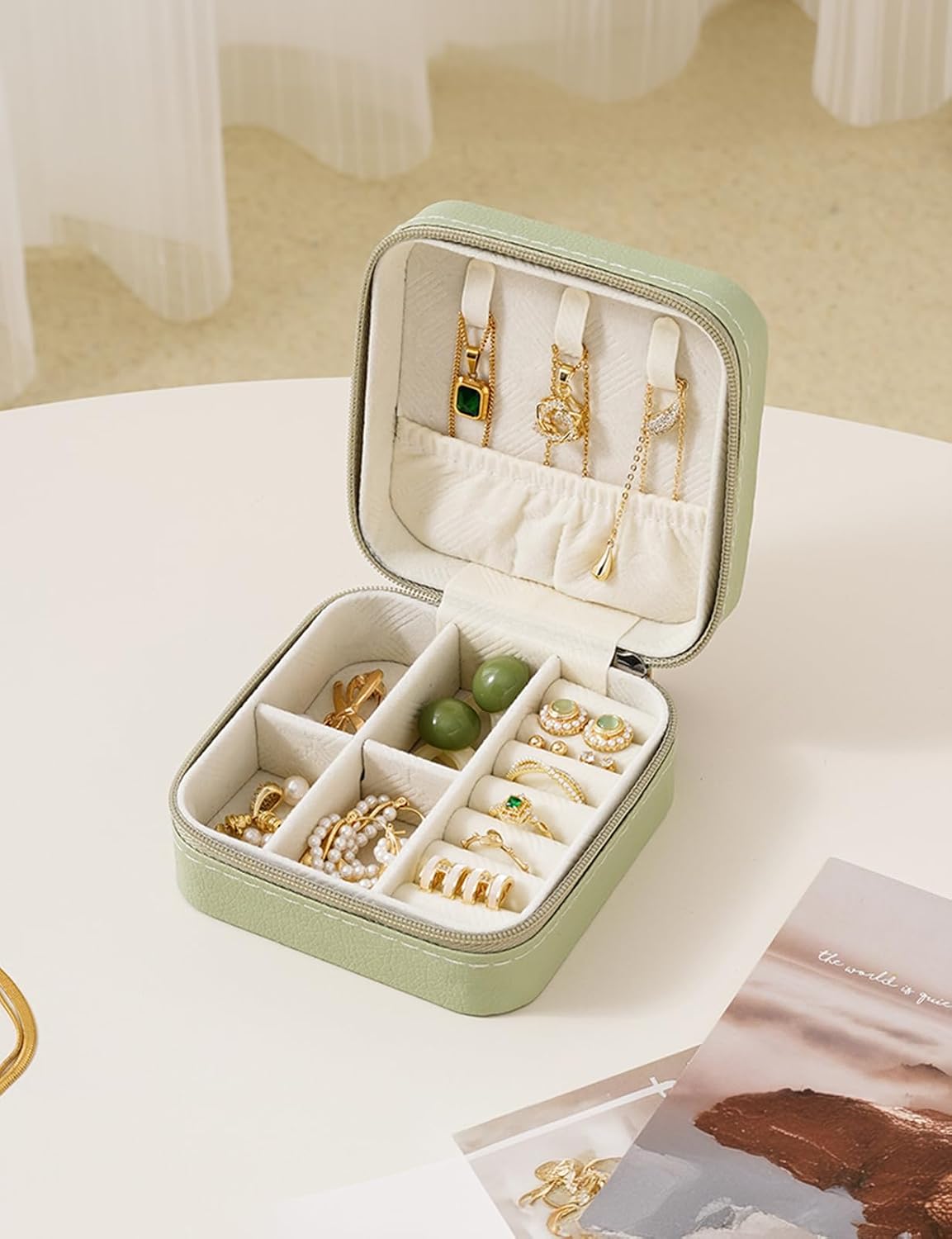 Travel Jewelry Case Small Jewelry Box Jewelry Organizer Storage Case Portable PU Leather Mini Jewelry Travel Case for Girls Womens Earring, Necklace, Rings,Bracelets