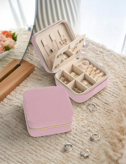 Travel Jewelry Case Small Jewelry Box Jewelry Organizer Storage Case Portable PU Leather Mini Jewelry Travel Case for Girls Womens Earring, Necklace, Rings,Bracelets