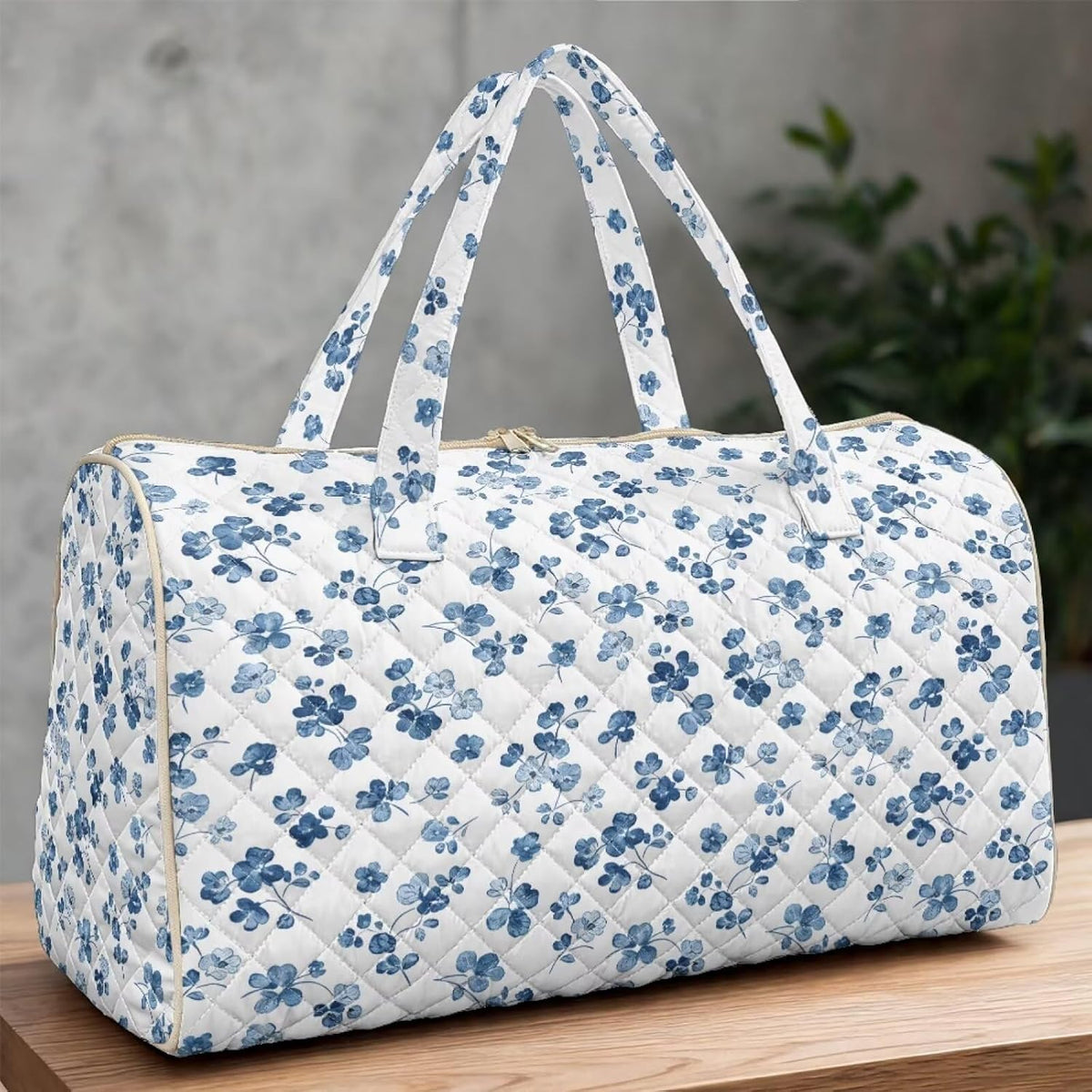 Blue Flower Travel Bags for Women, Quilted Duffel Bag Carry On Garment Duffel Bag Large Size Duffle Tote Bags Toiletry Pouch with Zipper Pockets