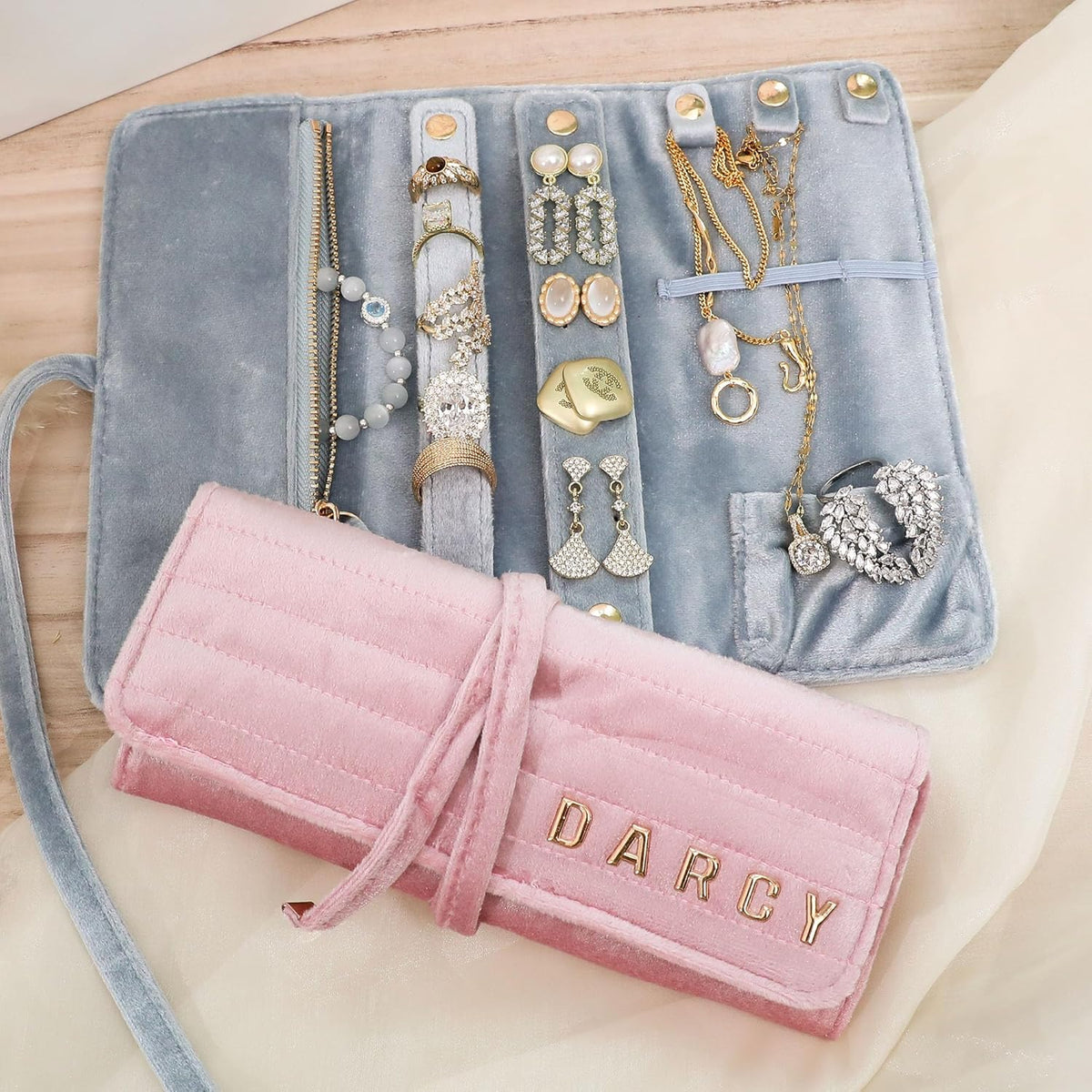 Personalized Velvet Jewelry Rolls, Custom Luxury Jewelry Travel Organizer, Wedding Favors, Travel Jewelry Case, Bridesmaid Gifts, Monogrammed Jewelry Roll, Valentine's Gift for Her