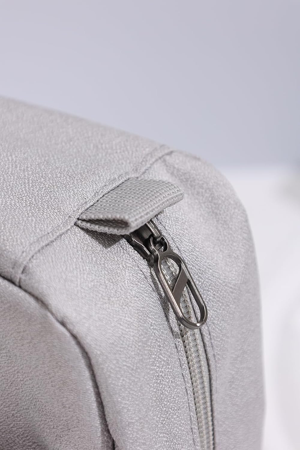 Travel Toiletry Bag with Hanging Hook Water-Resistant Cosmetic Case Makeup Bag Portable, Travel-Sized Container for Men, Silver Gray