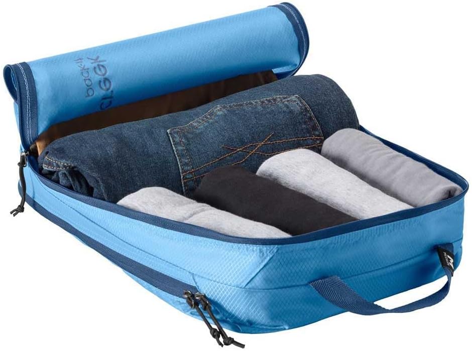 Pack-It Isolate Clean/Dirty Packing Cube - Dual Compartment Packing Cubes for Optimizing Luggage Space - Lightweight - Recycled Fabric - Washable - Medium - Blue Dawn