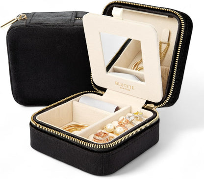 Travel Jewelry Box Organizer Velvet Travel Case With Mirror Rings Earrings Necklaces Storage Organizer Box (Red)