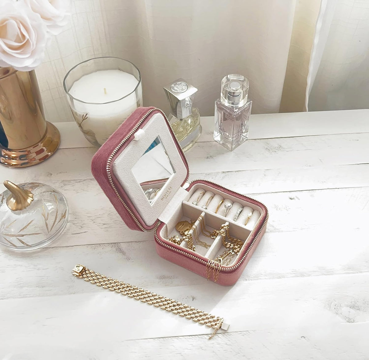 Travel Jewelry Box Organizer Velvet Travel Case With Mirror Rings Earrings Necklaces Storage Organizer Box (Red)