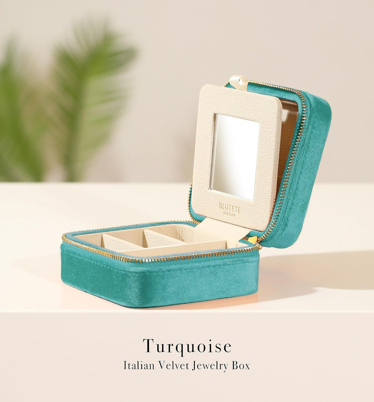 Travel Jewelry Box Organizer Velvet Travel Case With Mirror Rings Earrings Necklaces Storage Organizer Box (Red)