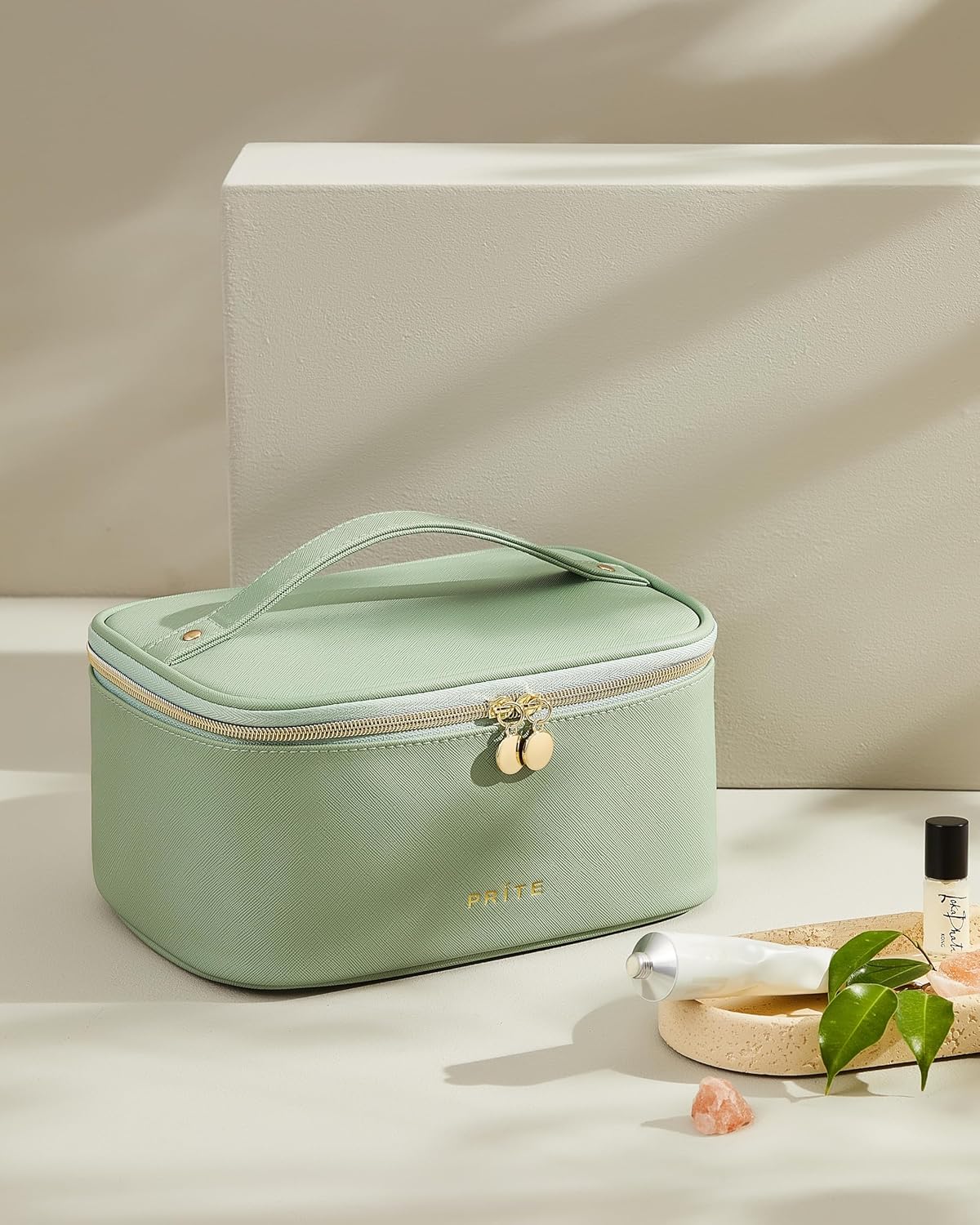 Makeup Bag, Large Capacity Cosmetic Bag for Women and Girls, Waterproof PU Leather Travel Makeup Case, Toiletry Organizer with Handle and Divider for Skincare and Brushes - Beige