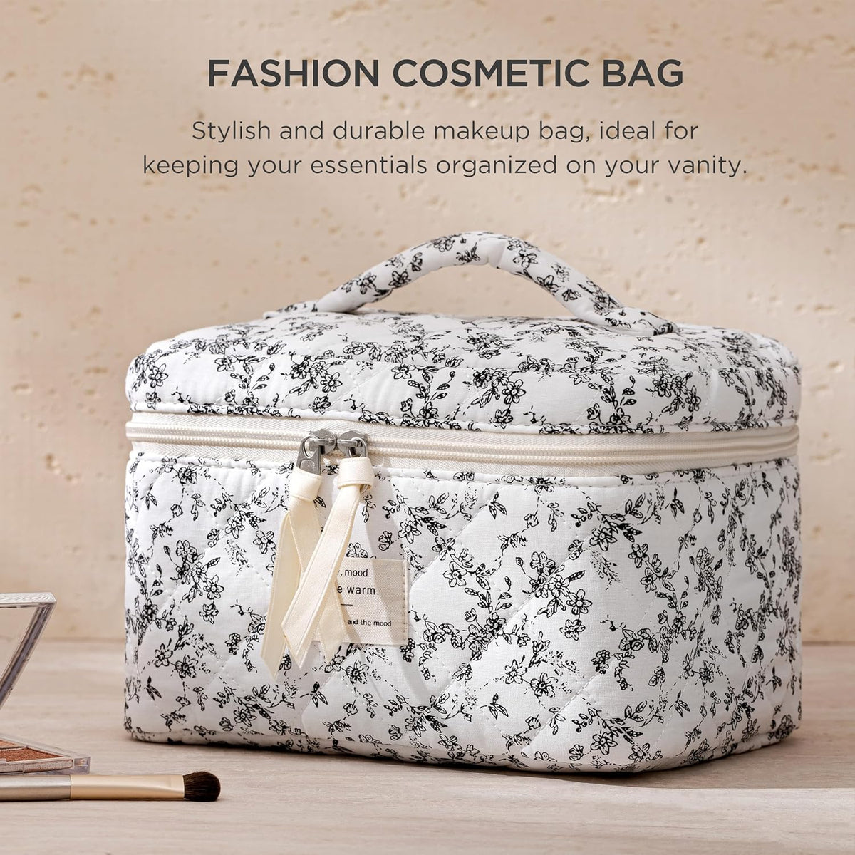 Large Quilted Makeup Bags for Women, Cute Cotton Travel Cosmetic Bags with Handle, Gifts for Bridesmaids, Portable Coquette Floral Make up Bag, Toiletry Cosmetic Bag