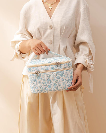 Large Quilted Makeup Bags for Women, Cute Cotton Travel Cosmetic Bags with Handle, Gifts for Bridesmaids, Portable Coquette Floral Make up Bag, Toiletry Cosmetic Bag