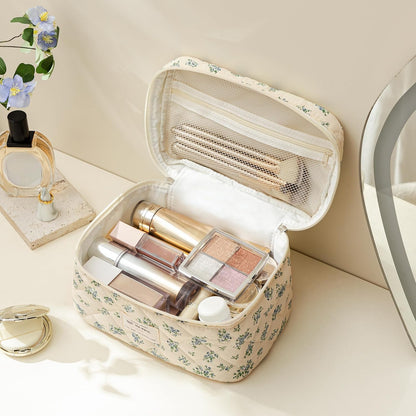 Large Quilted Makeup Bags for Women, Cute Cotton Travel Cosmetic Bags with Handle, Gifts for Bridesmaids, Portable Coquette Floral Make up Bag, Toiletry Cosmetic Bag