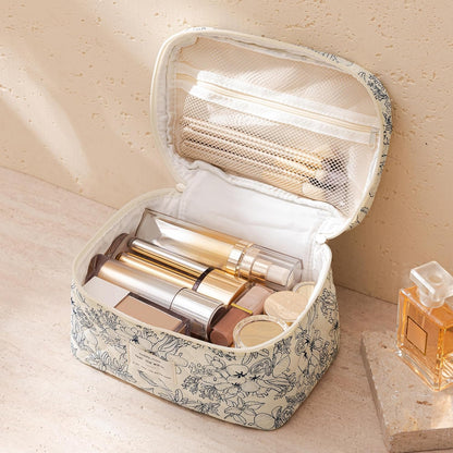 Large Quilted Makeup Bags for Women, Cute Cotton Travel Cosmetic Bags with Handle, Gifts for Bridesmaids, Portable Coquette Floral Make up Bag, Toiletry Cosmetic Bag