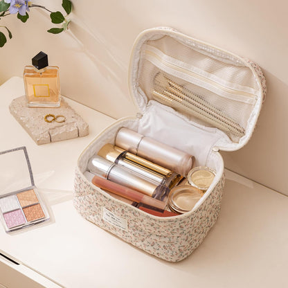 Large Quilted Makeup Bags for Women, Cute Cotton Travel Cosmetic Bags with Handle, Gifts for Bridesmaids, Portable Coquette Floral Make up Bag, Toiletry Cosmetic Bag