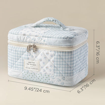 Large Quilted Makeup Bags for Women, Cute Cotton Travel Cosmetic Bags with Handle, Gifts for Bridesmaids, Portable Coquette Floral Make up Bag, Toiletry Cosmetic Bag