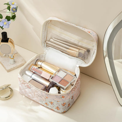 Large Quilted Makeup Bags for Women, Cute Cotton Travel Cosmetic Bags with Handle, Gifts for Bridesmaids, Portable Coquette Floral Make up Bag, Toiletry Cosmetic Bag
