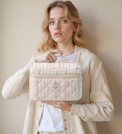Large Quilted Makeup Bags for Women, Cute Cotton Travel Cosmetic Bags with Handle, Gifts for Bridesmaids, Portable Coquette Floral Make up Bag, Toiletry Cosmetic Bag