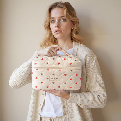 Large Quilted Makeup Bags for Women, Cute Cotton Travel Cosmetic Bags with Handle, Gifts for Bridesmaids, Portable Coquette Floral Make up Bag, Toiletry Cosmetic Bag