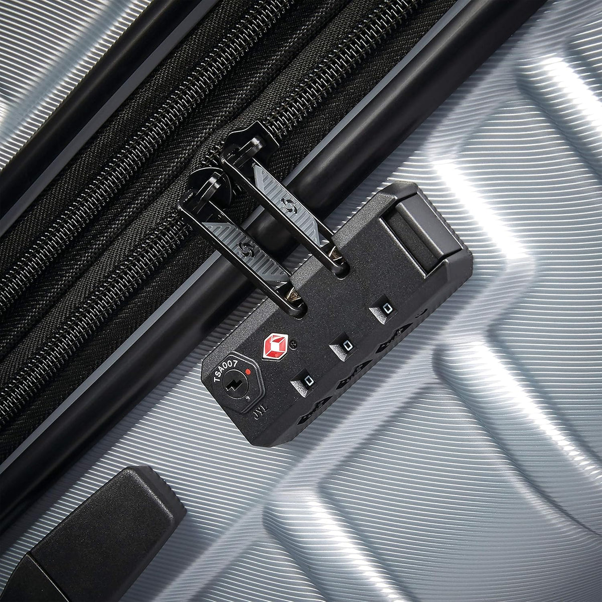 Omni 2 Domestic Carry-On Luggage - 22x14x9 Airline-Approved - Features Expandable Polycarbonate Shell, 360° Wheels, TSA Lock - Amazon Exclusive - Artic Silver