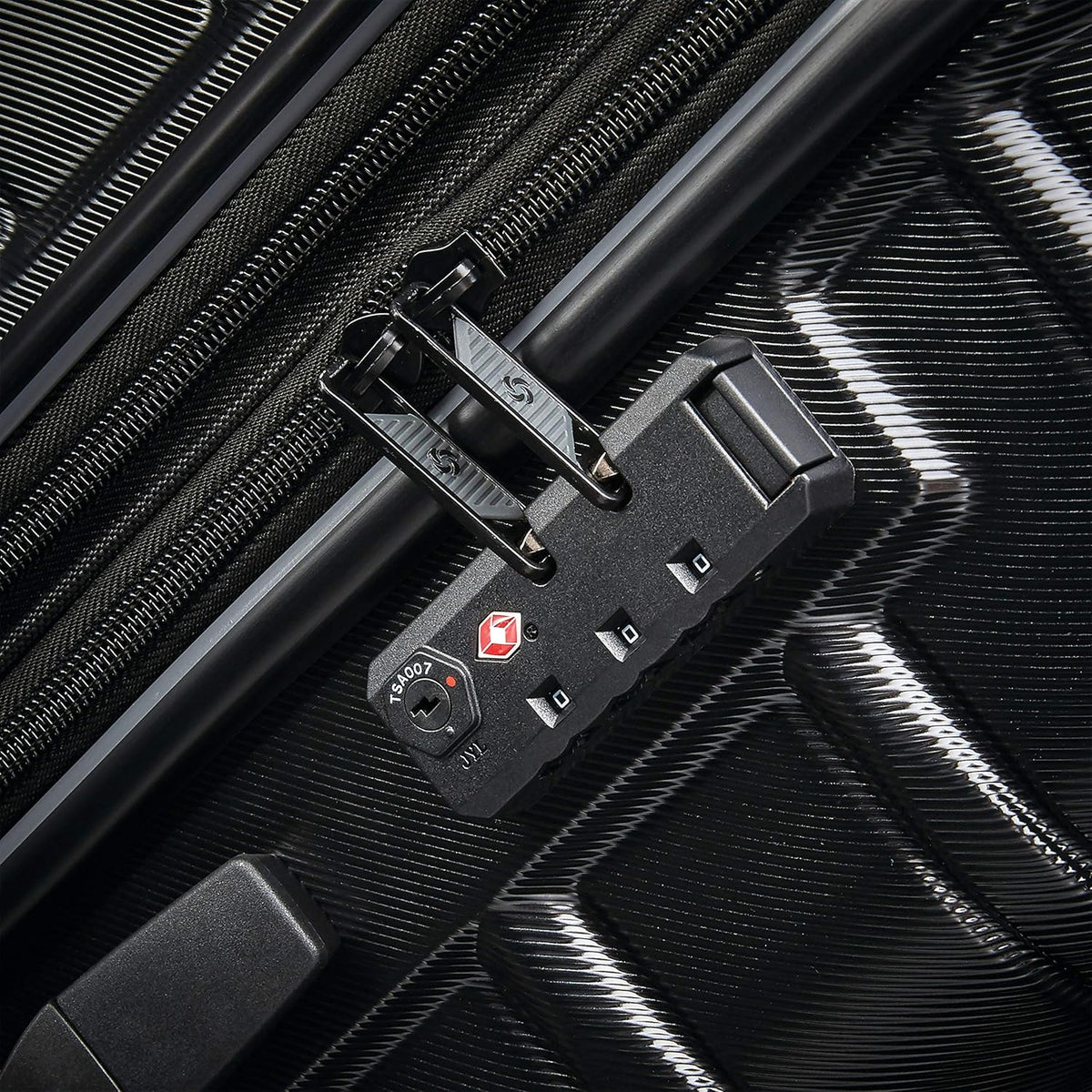 Omni 2 Domestic Carry-On Luggage - 22x14x9 Airline-Approved - Features Expandable Polycarbonate Shell, 360° Wheels, TSA Lock - Amazon Exclusive - Artic Silver