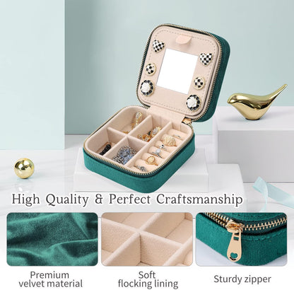 Velvet Travel Jewelry Box, Mini Travel Jewelry Case, Small Portable Travel Jewelry Organizer for Women Girls (Green)