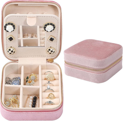 Velvet Travel Jewelry Box, Mini Travel Jewelry Case, Small Portable Travel Jewelry Organizer for Women Girls (Green)