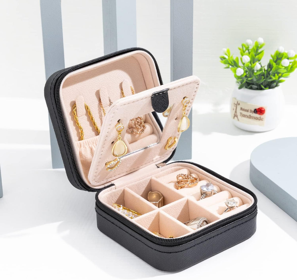 Travel jewelry case Travel jewelry box Travel Jewelry Organizer Small box Gift for Girls Women with Mirror(Green)