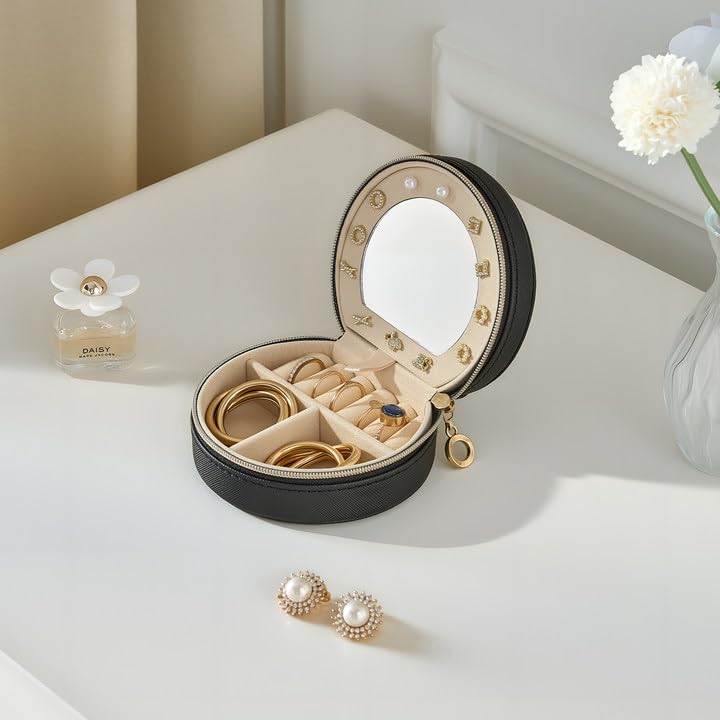Travel Size Jewelry Box, Medium Portable Seashell-Shaped Jewelry Case, 2 Layer Jewelry Organizer in PU Leather for Women -Black