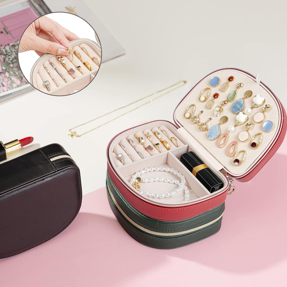 Travel Size Jewelry Box, Medium Portable Seashell-Shaped Jewelry Case, 2 Layer Jewelry Organizer in PU Leather for Women -Black