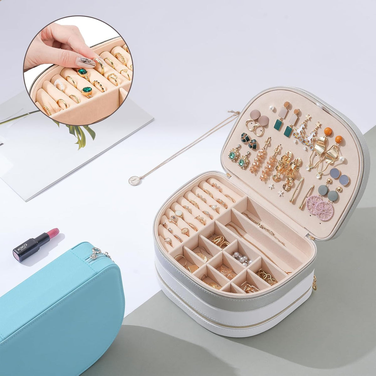Travel Size Jewelry Box, Medium Portable Seashell-Shaped Jewelry Case, 2 Layer Jewelry Organizer in PU Leather for Women -Black