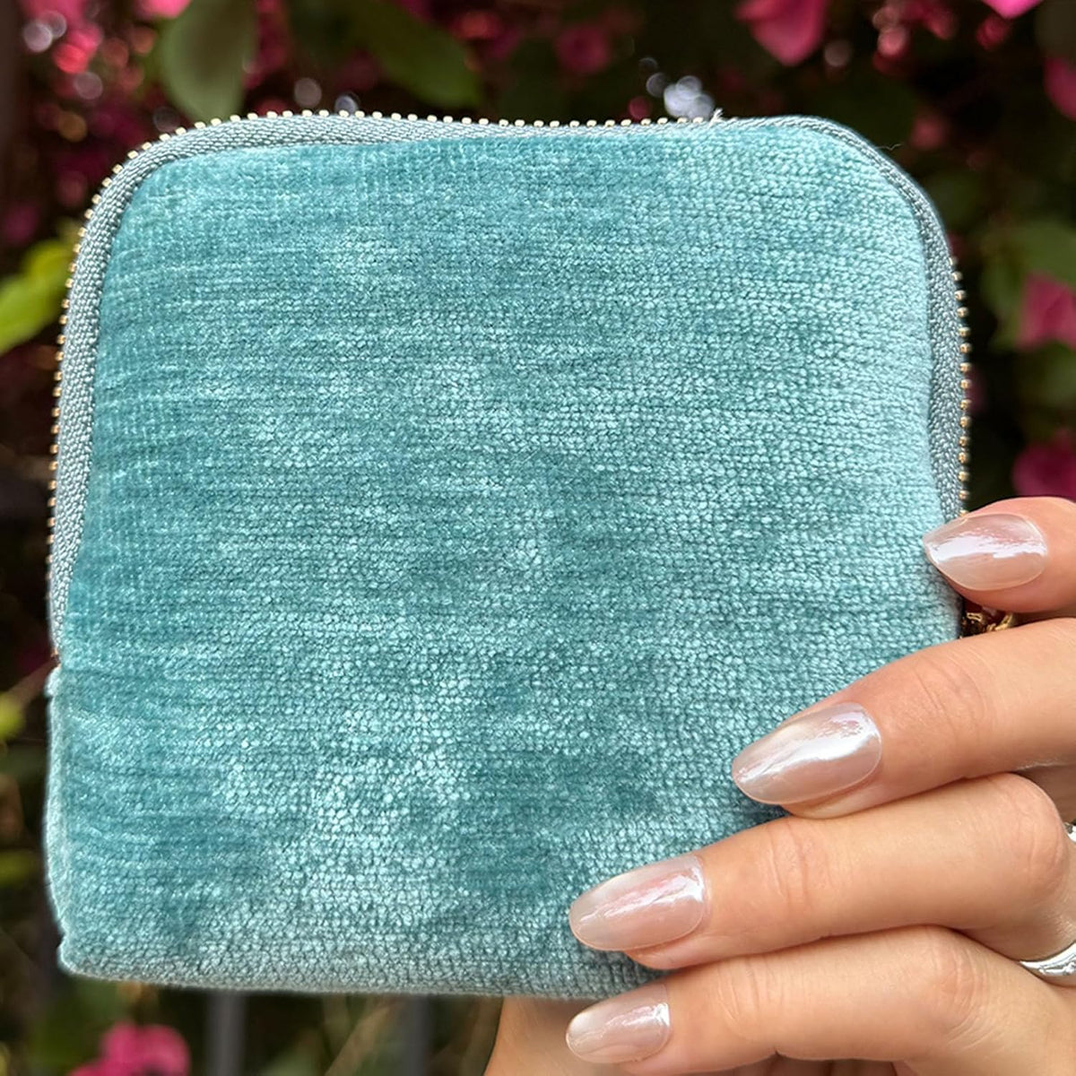 Small Travel Jewelry Pounch Case, 6-Layer Velvet Jewelry Organizer Storage Bag with Zipper, Mini Portable Pouch for Rings Earring, Anti-Scratch Jewelry Pouch Gift for Women Girls（Light Ice Blue）