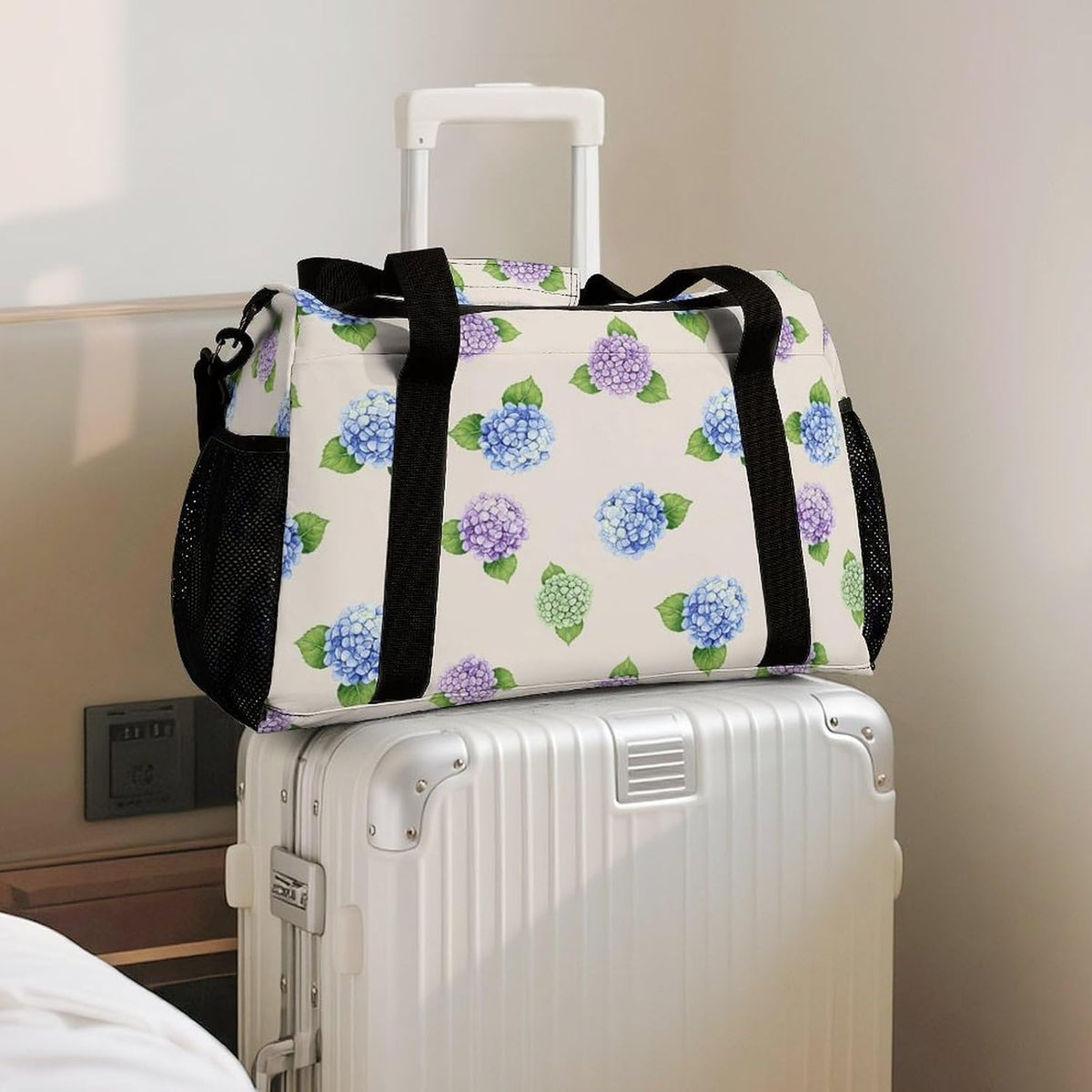 Lightweight Foldable Travel Duffel Bag Carry On Overnight Weekender Tote Bag for Women Yoga Gym