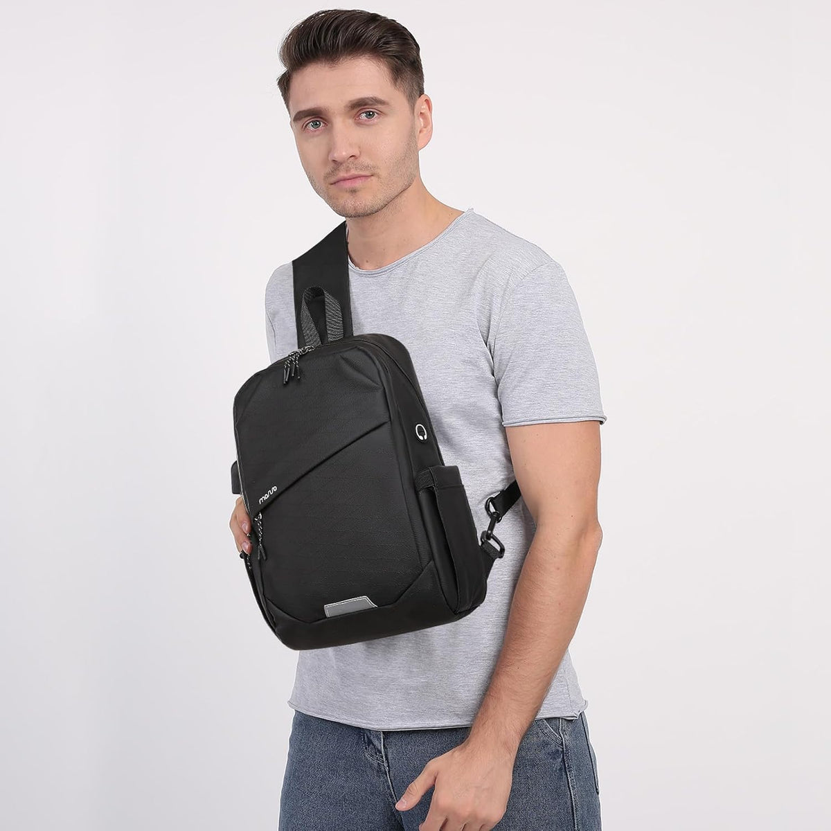 Sling Backpack Travel Hiking Daypack,Large Crossbody Sling Bag with USB Charging Port for Men Women 3 Layer Pockets One Shoulder Bag for Outdoor Sports Casual Commuting, Black