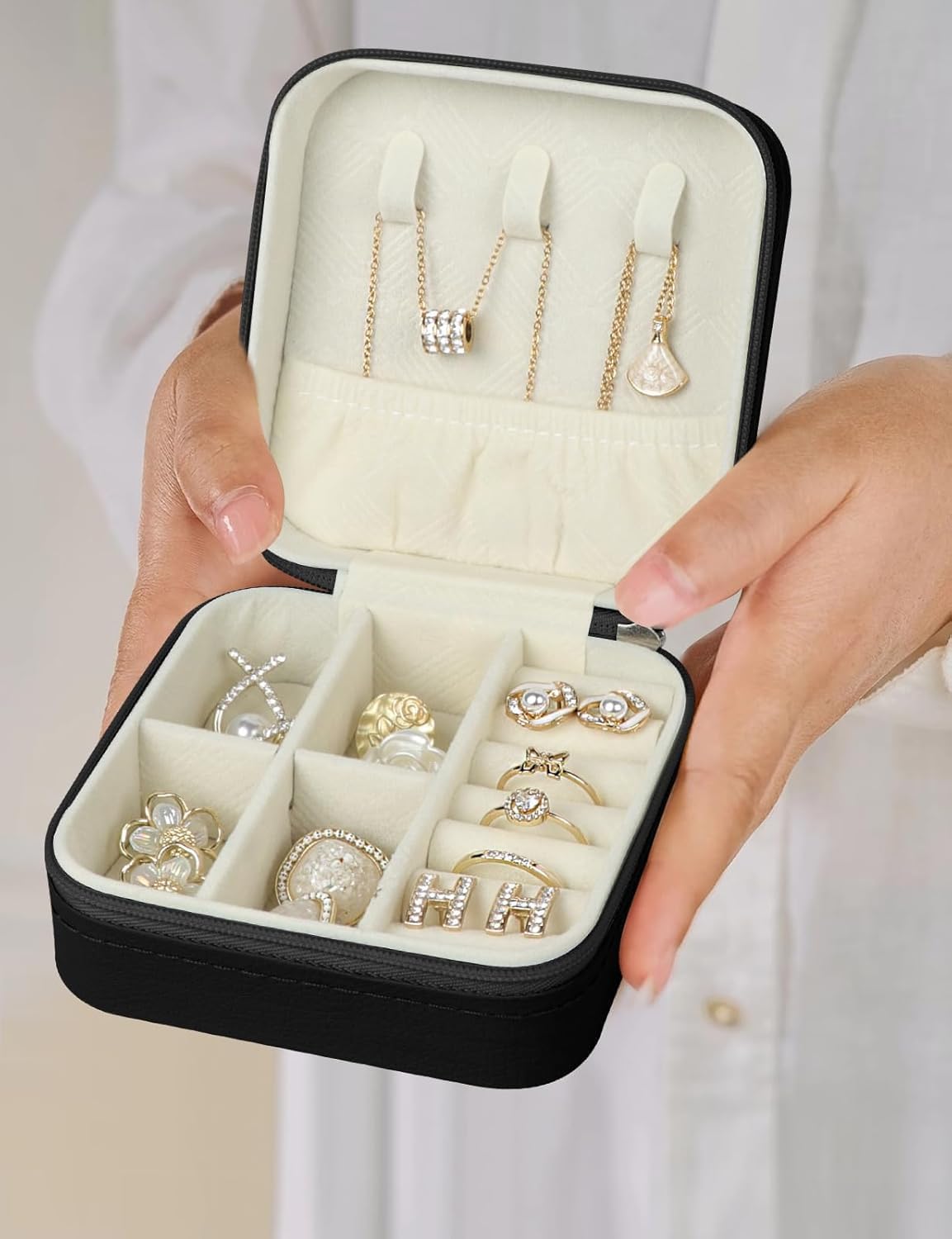 Travel Jewelry Case, Travel Jewelry Box, Mini Jewelry Travel Case, Jewelry Organizer Case, Portable Small Jewelry Organizer Storage Boxes - Best Gift for Women Girls.