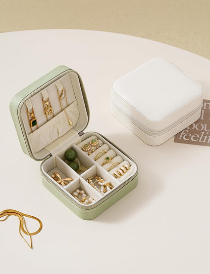 Travel Jewelry Case, Travel Jewelry Box, Mini Jewelry Travel Case, Jewelry Organizer Case, Portable Small Jewelry Organizer Storage Boxes - Best Gift for Women Girls.