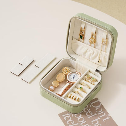 Travel Jewelry Case, Travel Jewelry Box, Mini Jewelry Travel Case, Jewelry Organizer Case, Portable Small Jewelry Organizer Storage Boxes - Best Gift for Women Girls.