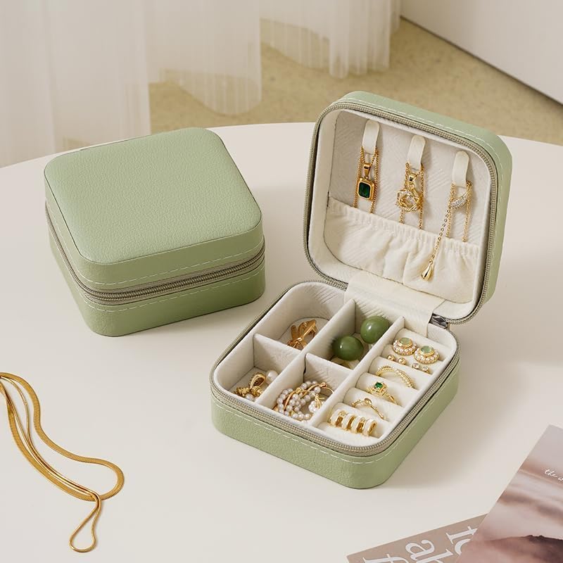 Travel Jewelry Case, Travel Jewelry Box, Mini Jewelry Travel Case, Jewelry Organizer Case, Portable Small Jewelry Organizer Storage Boxes - Best Gift for Women Girls.