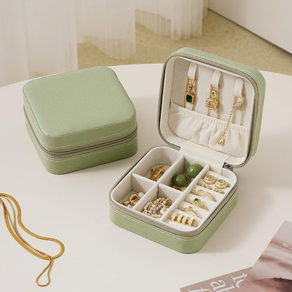 Travel Jewelry Case, Travel Jewelry Box, Mini Jewelry Travel Case, Jewelry Organizer Case, Portable Small Jewelry Organizer Storage Boxes - Best Gift for Women Girls.