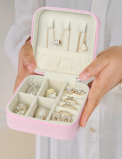 Travel Jewelry Case, Travel Jewelry Box, Mini Jewelry Travel Case, Jewelry Organizer Case, Portable Small Jewelry Organizer Storage Boxes - Best Gift for Women Girls.