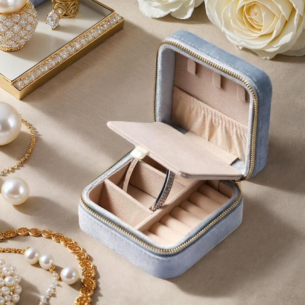 Velvet Jewelry Box, Small Travel Jewelry Organizer, Portable Jewelry Case for Women with Mirror, Green Mini Plush Travel Box