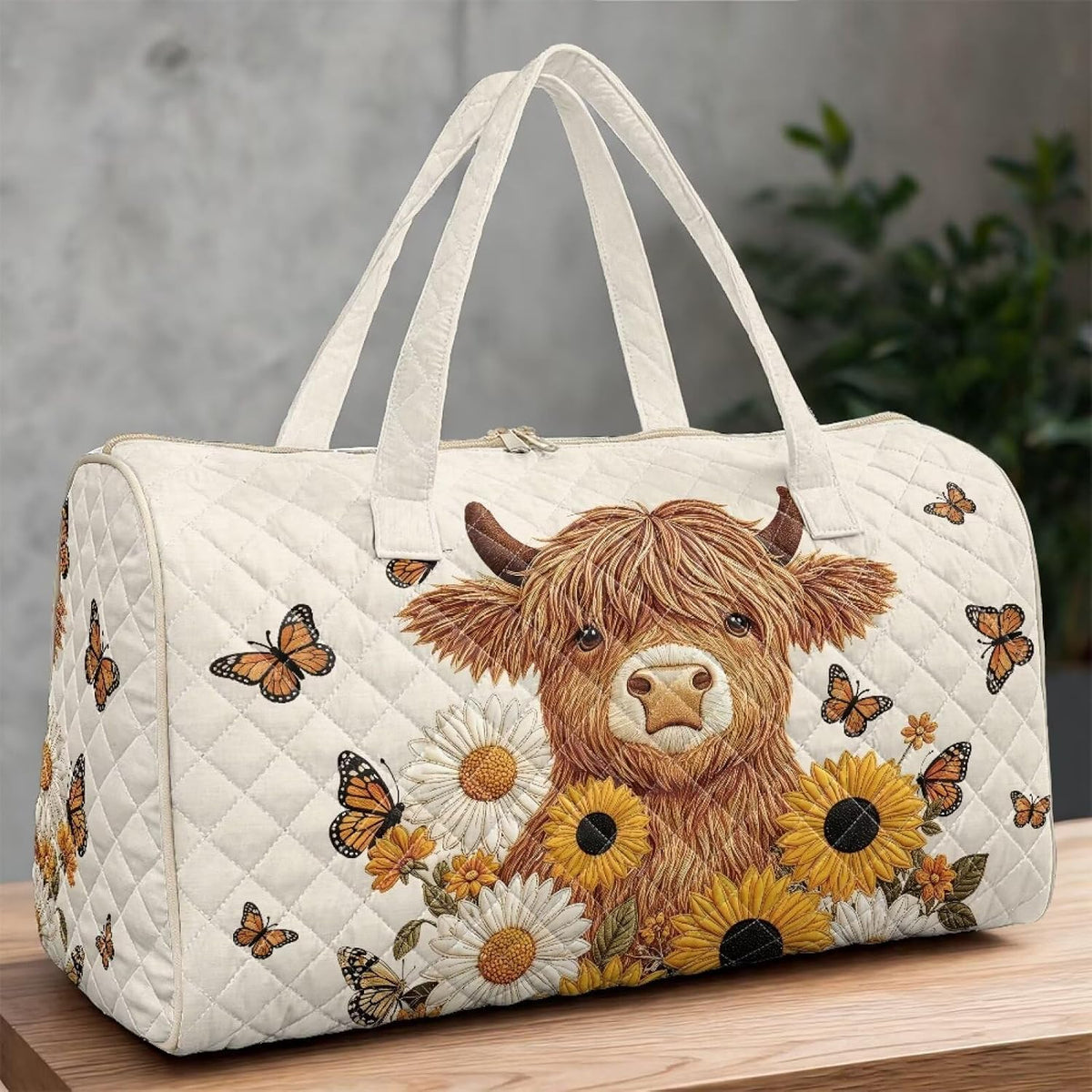 Cactus Quilted Gym Bag For Women, Quilt Large Tote Bag Holds Travel Essentials Clothes Makeup, Padded Top Handles, Lightweight Open Top with Inner Pockets to Store Cosmetics & Small Essentials