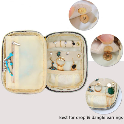 Small Jewelry Travel Case, Portable Jewelry Organizer Bag for Earrings, Necklace, Rings and More (Small, Quilted- Black)