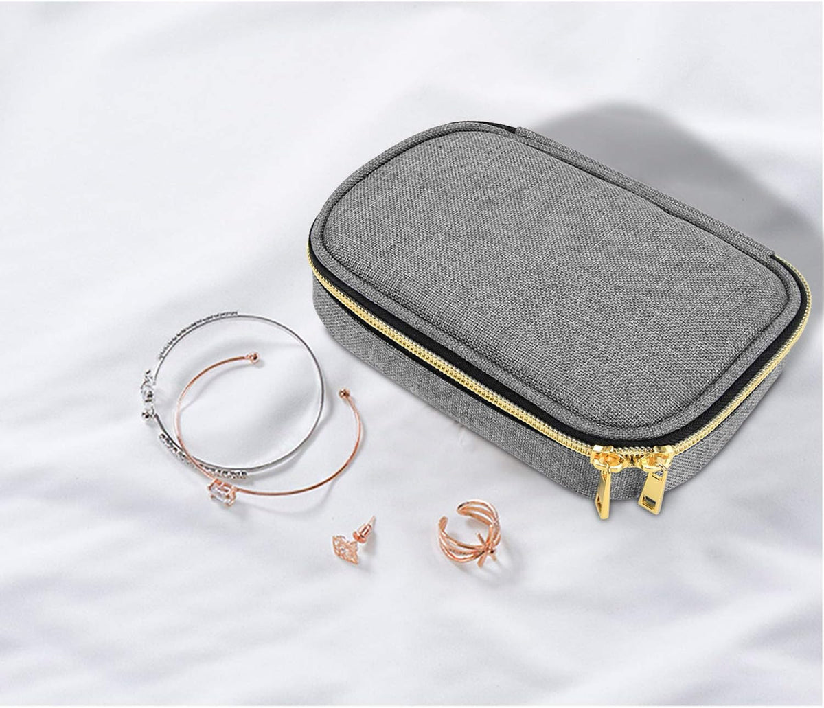 Small Jewelry Travel Case, Portable Jewelry Organizer Bag for Earrings, Necklace, Rings and More (Small, Quilted- Black)