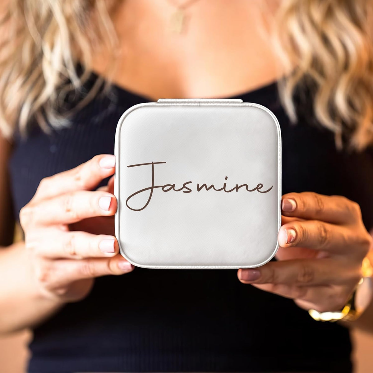 Personalized Travel Jewelry Box with Name and Birth Flower Mothers Day Mom Gifts,Personalized Bridesmaid Gifts for Women Custom Small Travel Jewelry Case