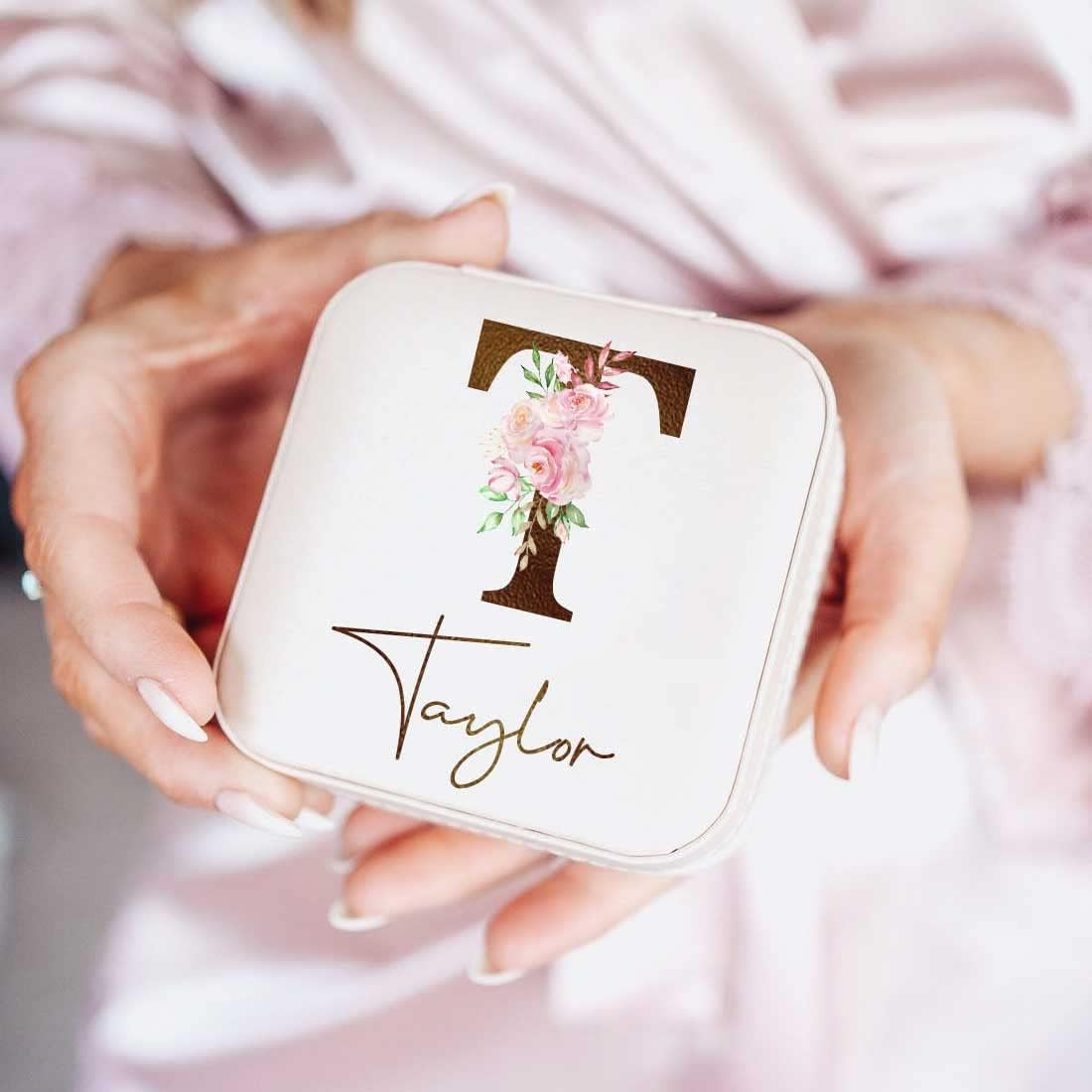 Personalized Travel Jewelry Box with Name and Birth Flower Mothers Day Mom Gifts,Personalized Bridesmaid Gifts for Women Custom Small Travel Jewelry Case