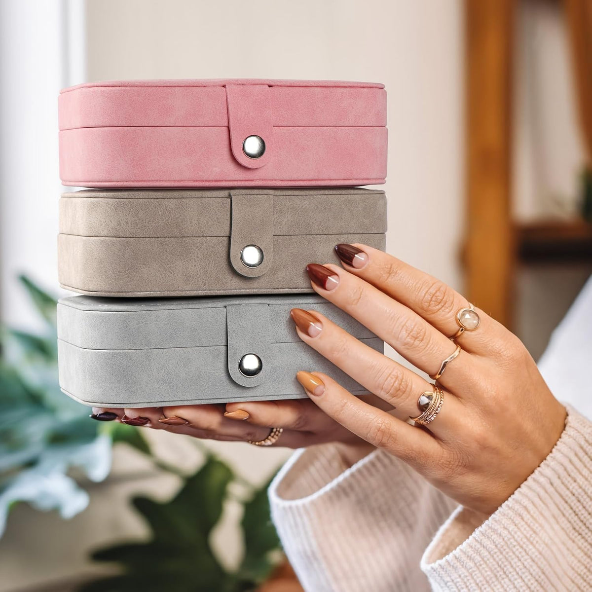Travel Jewelry Box, Small Jewelry Organizer Boxes for Women Girls, 2 Layer Travel Jewlery Case, PU Leather Mini Portable Jewerly Storage Display Holder for Earrings, Ring, Necklaces, Bracelets - Green