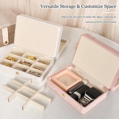 Mini Jewelry Travel Case, PU Leather Travel Jewelry Organizer Box, Small Portable Portable Jewellery Storage Holder for Womens Rings Earrings Necklaces Bracelets (Black)
