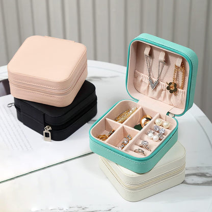 Mini Jewelry Travel Case, PU Leather Travel Jewelry Organizer Box, Small Portable Portable Jewellery Storage Holder for Womens Rings Earrings Necklaces Bracelets (Black)
