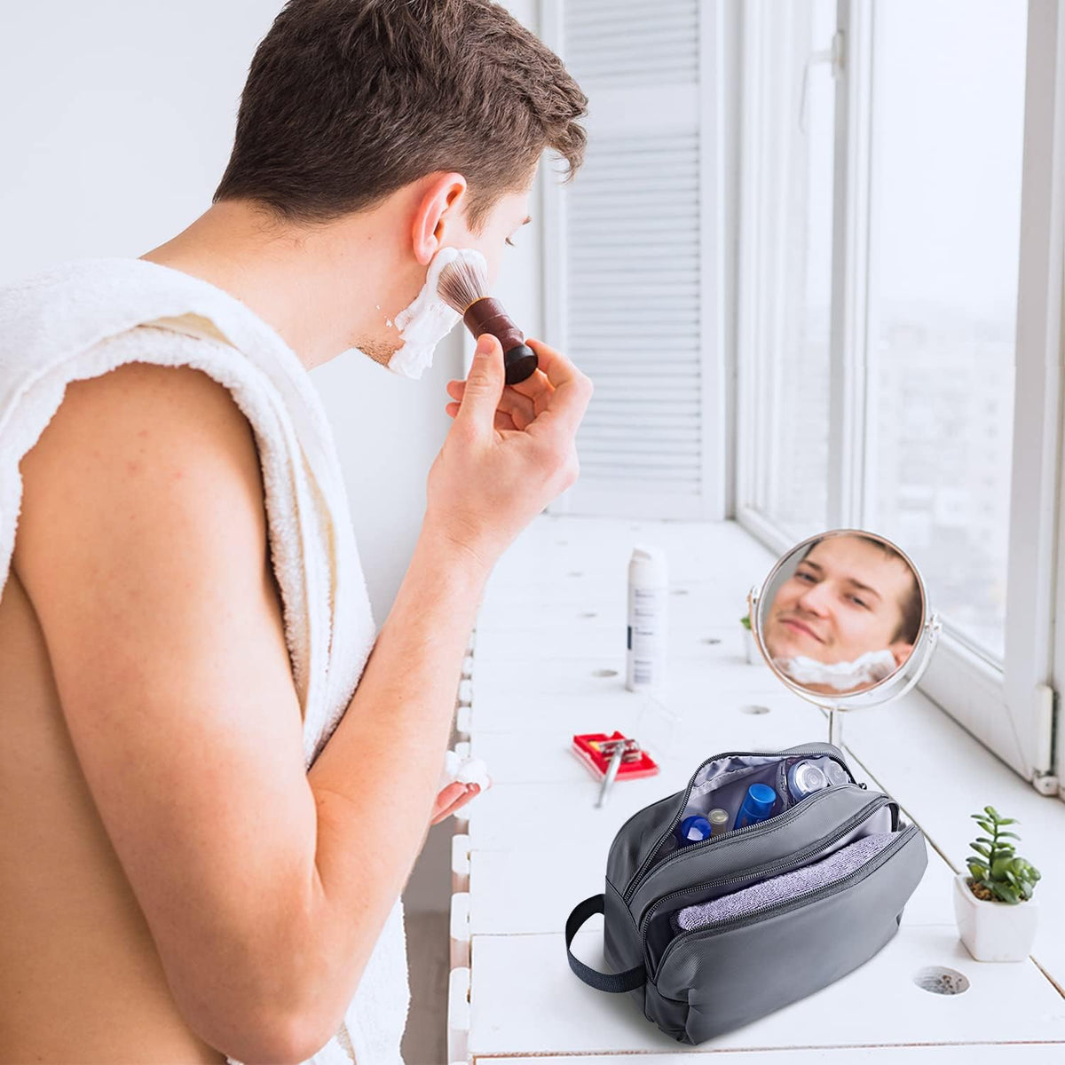 Toiletry Bag for Men, Travel Toiletry Organizer Dopp Kit Water-resistant Shaving Bag for Toiletries Accessories, Door Room Essentials, Black-medium