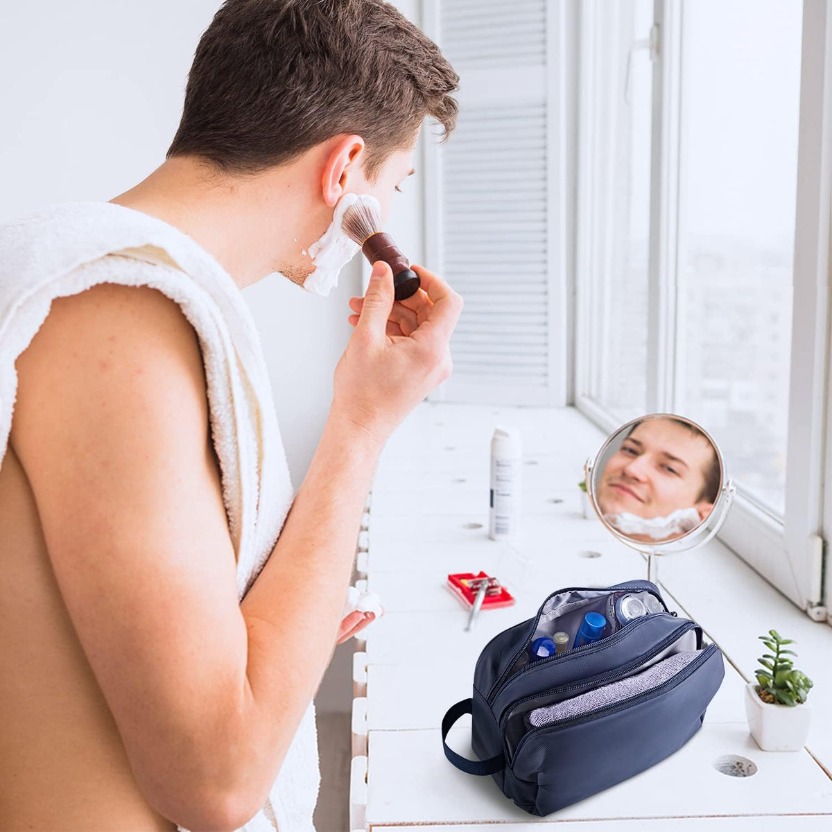 Toiletry Bag for Men, Travel Toiletry Organizer Dopp Kit Water-resistant Shaving Bag for Toiletries Accessories, Door Room Essentials, Black-medium