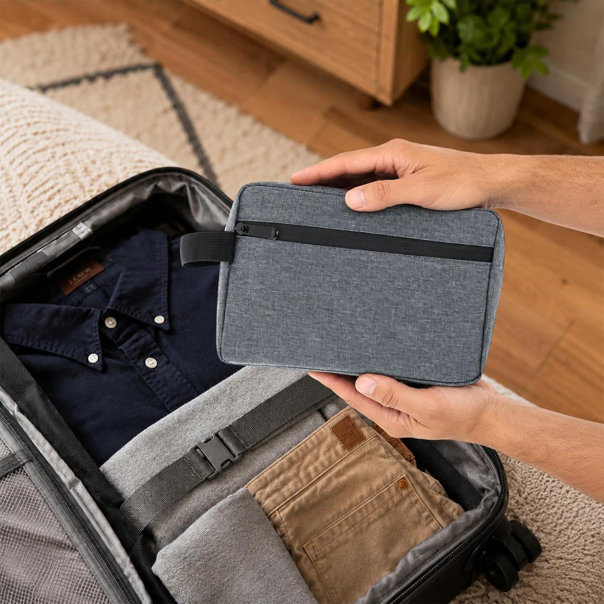 Travel Toiletry Bag for Men Women Hanging Makeup Bag Organizer Gray | Waterproof Toiletry Bag for Toiletries Accessories, Shaving Kit & Cosmetic Hanging Bag Organizer, for Travel, Bathroom, Gift