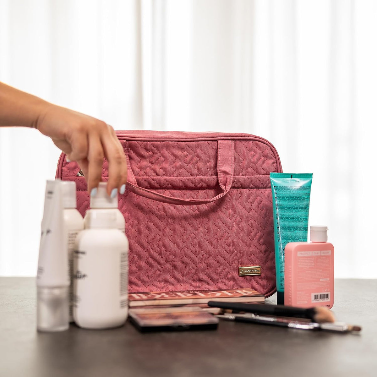 (Not Made In China) Travel Toiletry Bag for Women with Hanging Hook, Makeup Organizer Case, Water-Resistant Cosmetic Bag For Full-size Containers, Toiletries, Pink Large+